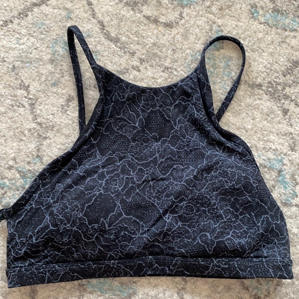 Lululemon High Neck Sports bra